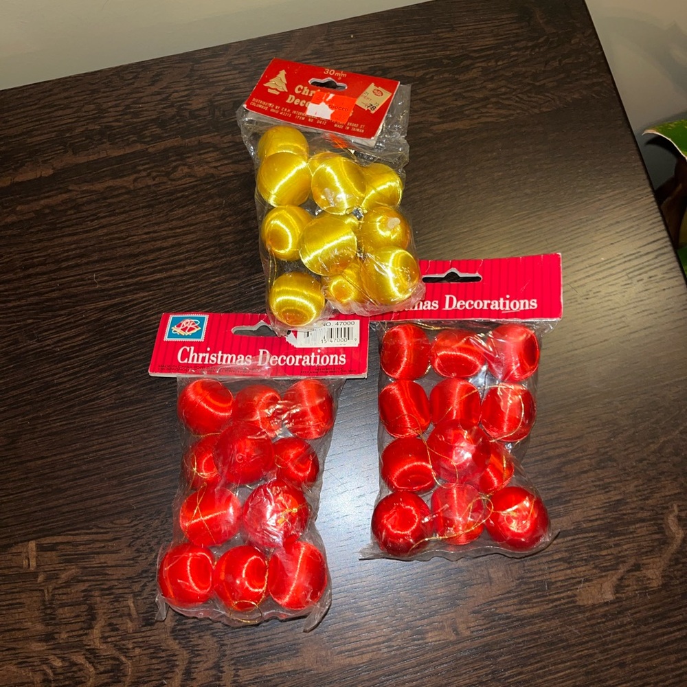 Vintage Christmas NIB Mini Satin Balls Ornaments Retro Red Crafts